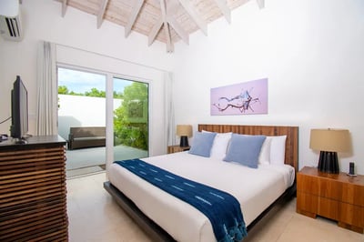 Luxury Villa Photo #12