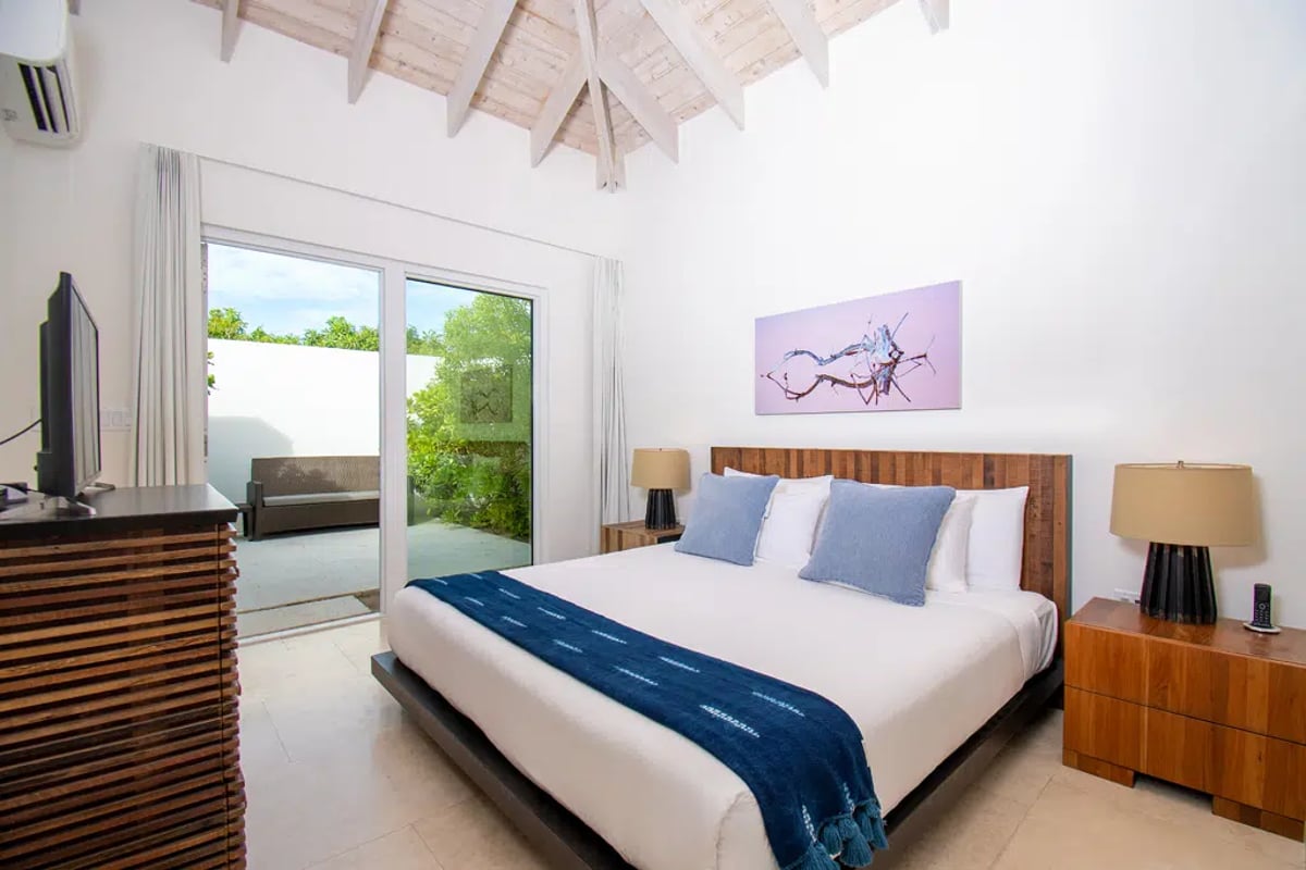 Two Bedroom Beachfront Villa Deluxe villa rental - 16
