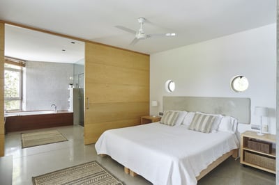Luxury Villa Photo #19