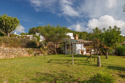 Luxury Villa Photo #15