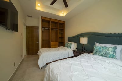 Luxury Villa Photo #38