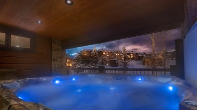 Private hot tub