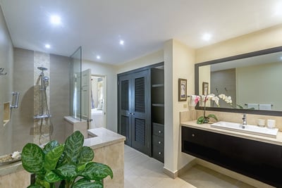 Luxury Villa Photo #34