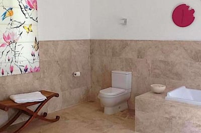 Luxury Villa Photo #14