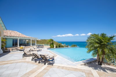 Luxury Villa Photo #9