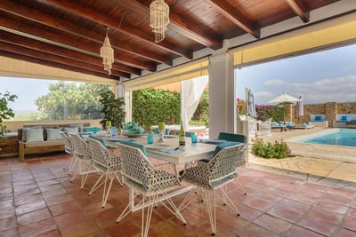 Luxury Villa Photo #17