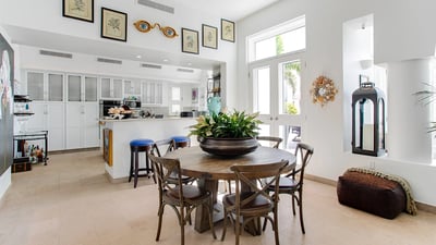 Luxury Villa Photo #43