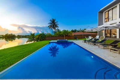 Luxury Villa Photo #5
