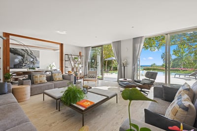Luxury Villa Photo #16