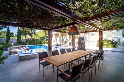 Luxury Villa Photo #8