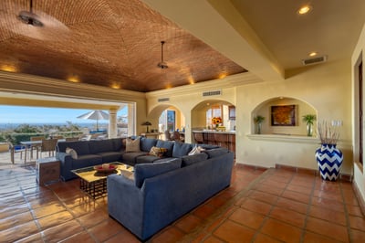 Luxury Villa Photo #26