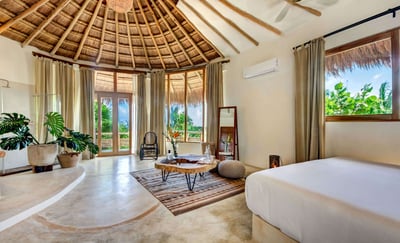 Luxury Villa Photo #16