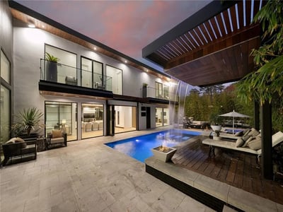 Luxury Villa Photo #4