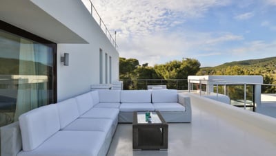 Luxury Villa Photo #6