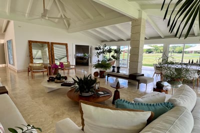 Luxury Villa Photo #14