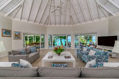 Luxury Villa Photo #12