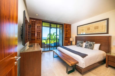 Luxury Villa Photo #37