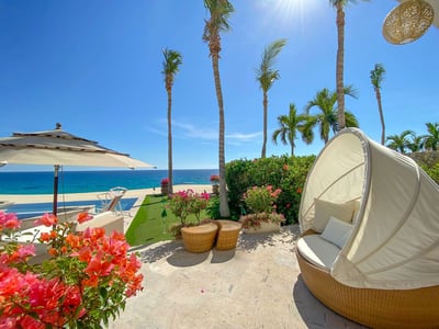 Luxury Villa Photo #18