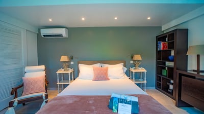 Luxury Villa Photo #42