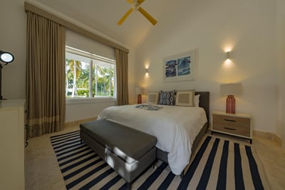 Arrecife 39 - Spacious 5BR villa near beach & golf