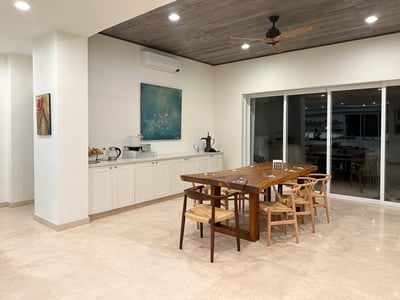 Luxury Villa Photo #26