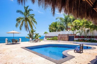 Luxury Villa Photo #3