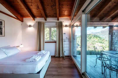 Luxury Villa Photo #11