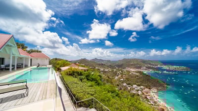 Luxury Villa Photo #4