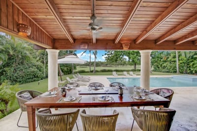 Luxury Villa Photo #9