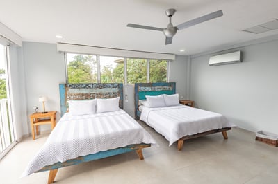 Luxury Villa Photo #43