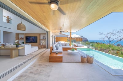 Luxury Villa Photo #19