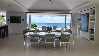 Kitchen & Dining Area