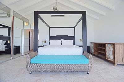 Luxury Villa Photo #16