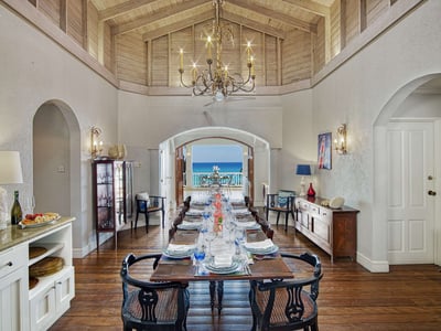 Luxury Villa Photo #7