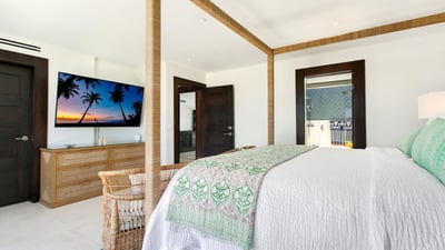 Luxury Villa Photo #28