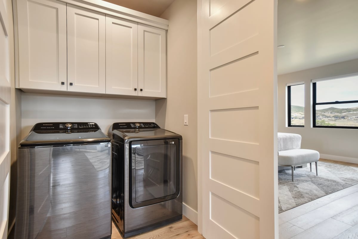 Mayflower Lakeside 942