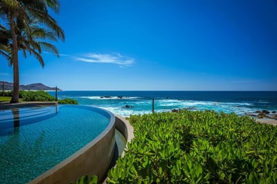 Luxury Villa Photo #14