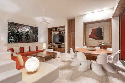Luxury Villa Photo #27