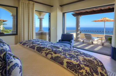 Luxury Villa Photo #32