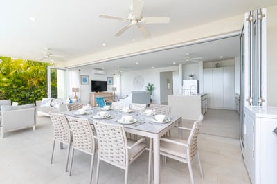 Luxury Villa Photo #9