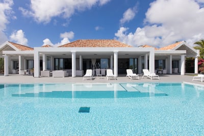 Luxury Villa Photo #4