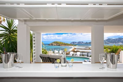 Luxury Villa Photo #16
