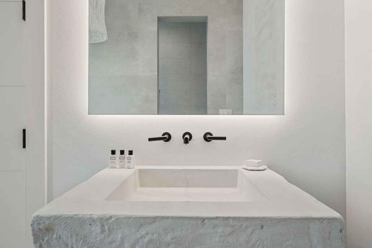 Majestic Mirage Estate