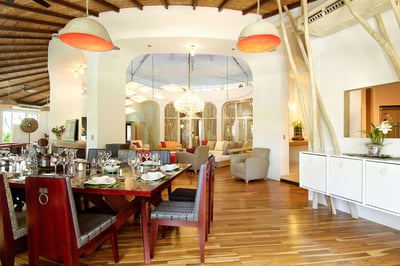 Luxury Villa Photo #14