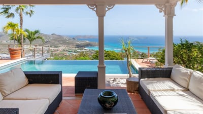 Outdoor Lounge