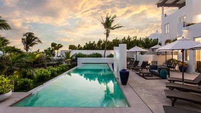 Luxury Villa Photo #15