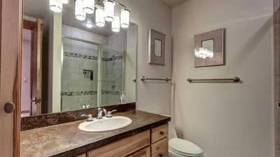 Queen suite on lower level