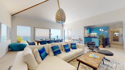 Luxury Villa Photo #17