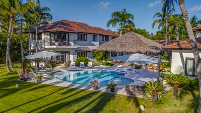 Luxury Villa Photo #7