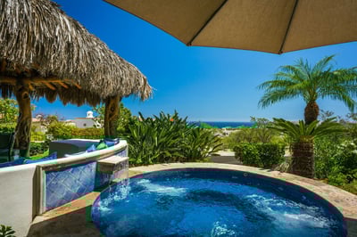 Luxury Villa Photo #9